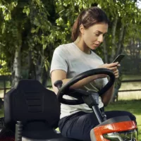 Tondeuse Autoportée à Coupe Frontale HUSQVARNA R316TX RWD 4×4 – Image 7